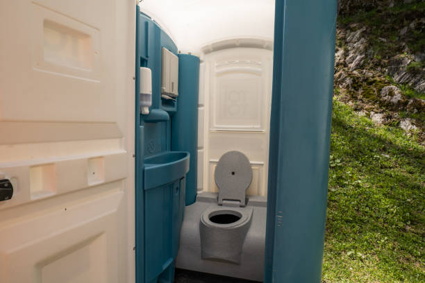 Portable restroom solutions in Walnut Creek, OH